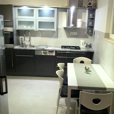 Maja Apartment *