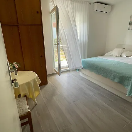 Apartment Maja Zaostrog